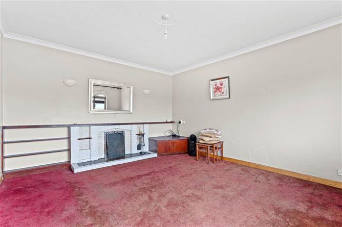 8 Woodlawn, Stranorlar, County Donegal, historical listing image 3