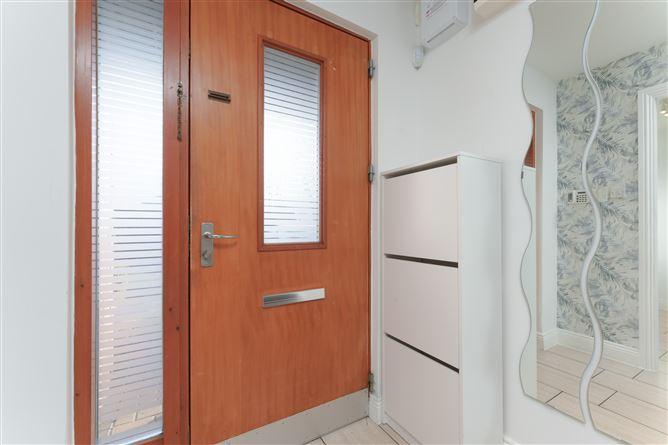 83, Hunters Avenue, Dublin 24, historical listing image 2