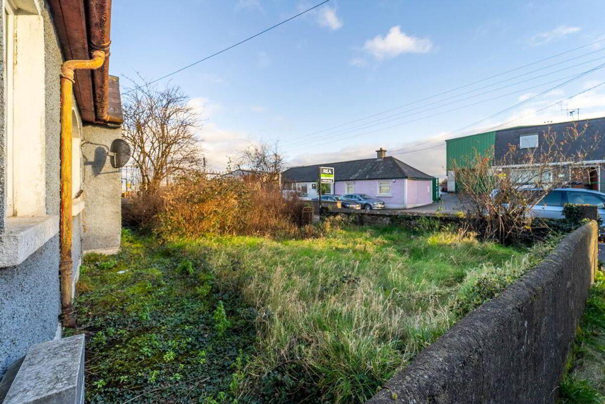 6 Robinhood Road, Clondalkin, Dublin 22, D22FA40, historical listing image 2