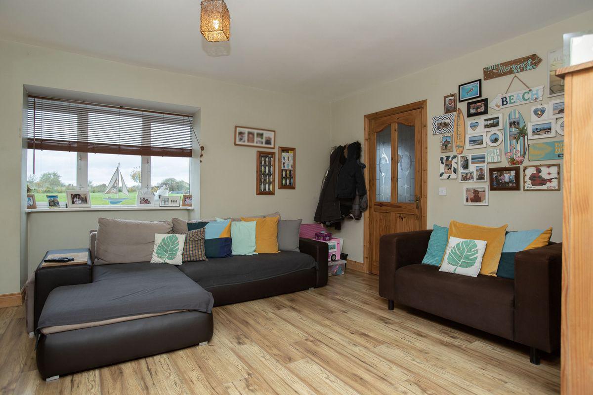 22 Inis Glora, Ballinalack, Co. Westmeath, historical listing image 4