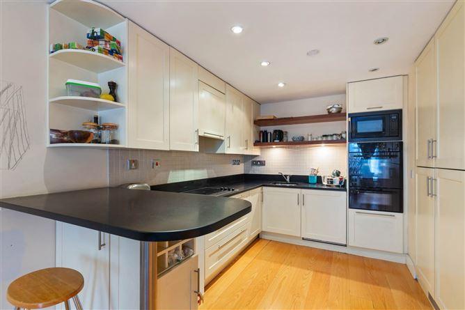 12 Huband Court, Percy Place, Dublin 4, historical listing image 4