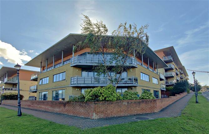 83 West Courtyard, Tullyvale, Cabinteely, Dublin 18, historical listing image 2