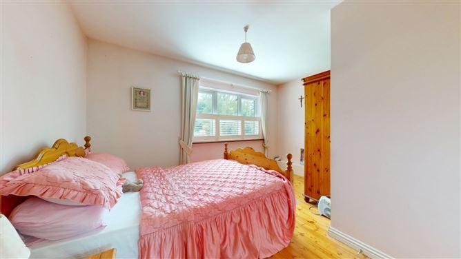 Original advertisement for 3 EMERALD LODGE, SHANGANAGH RD, BALLYBRACK