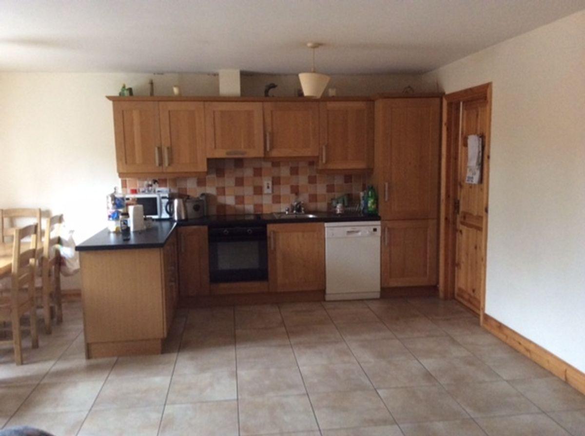 3 The Courtyard, Bank Place, Beara, Co. Cork, P75XP27, historical listing image 3