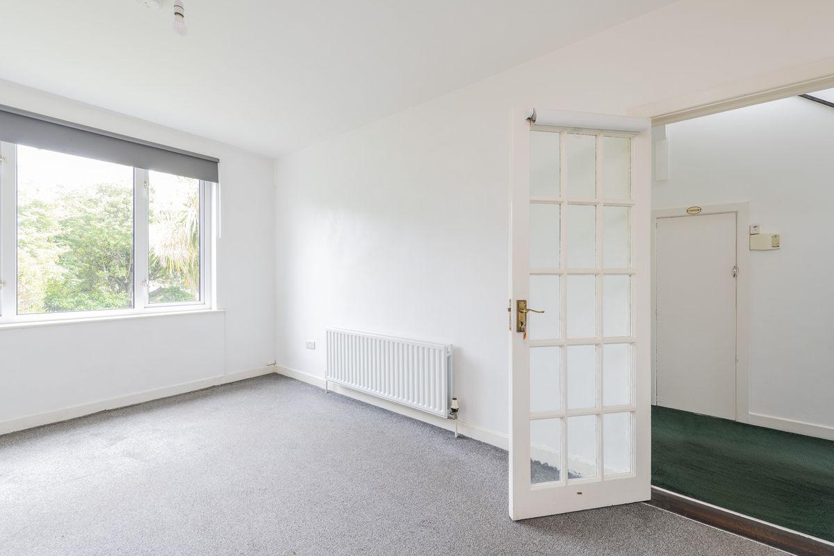 102 Sweetmount Avenue, Dundrum, Churchtown, Dublin 14, historical listing image 6
