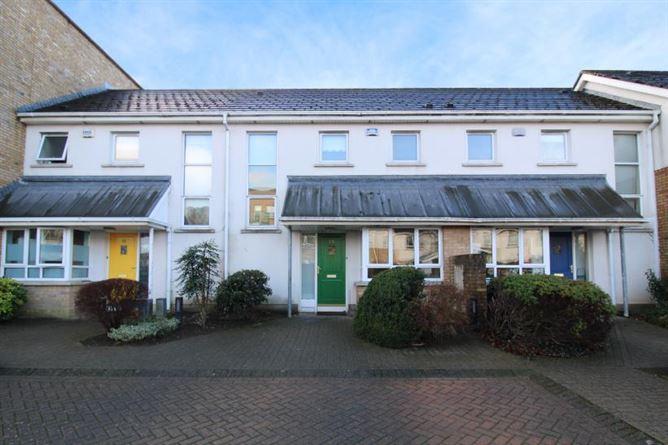 73, The Courtyard Clonsilla Road, Dublin 15, historical listing image 1