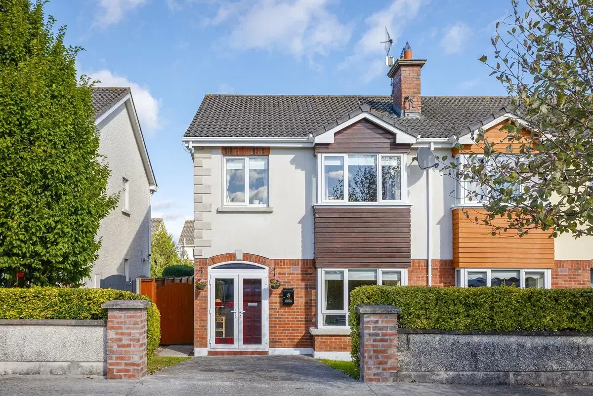 7 The Crescent, Curragh Grange, Newbridge, Co. Kildare, historical listing image 3