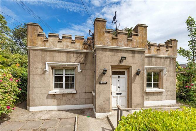 gate lodge, grace park wood, grace park road, historical listing image 1