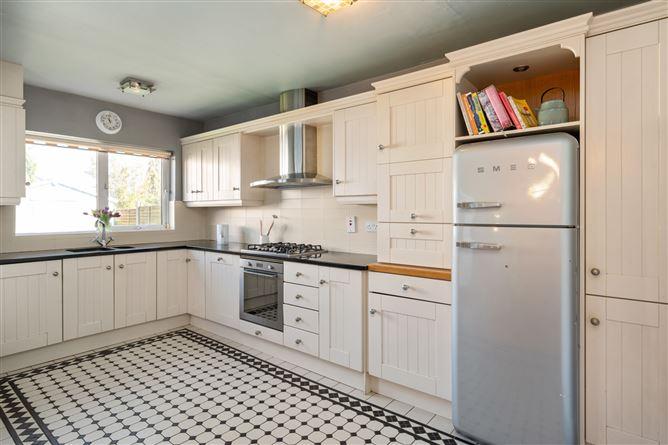6, Wainsfort Manor Green, Co. Dublin, historical listing image 4