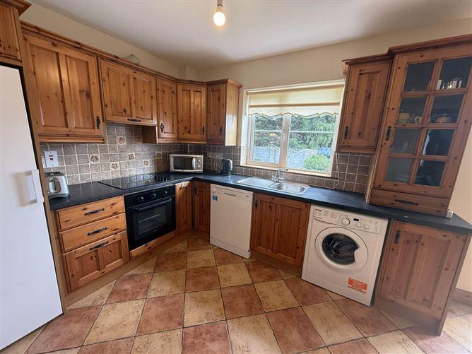 11, Woodfield Green, Co. Galway, historical listing image 5