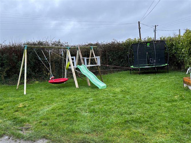 Hillview cottage , rahilla, the curragh , Curragh, Kildare, historical listing image 3