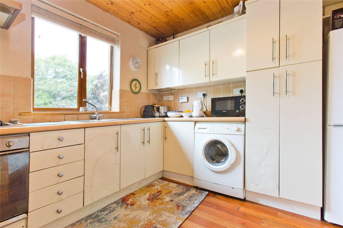 102 Sweetmount Avenue, Dundrum, Churchtown, Dublin 14, historical listing image 4