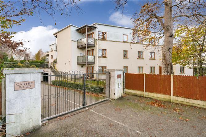 10 Garthy Wood, Knocklyon,   Dublin 16, historical listing image 1
