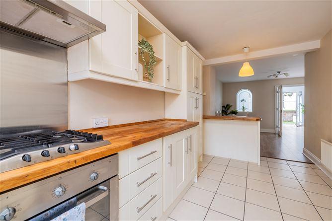 44 Hunters Walk Hunterswood, Ballycullen, Dublin 24, historical listing image 2