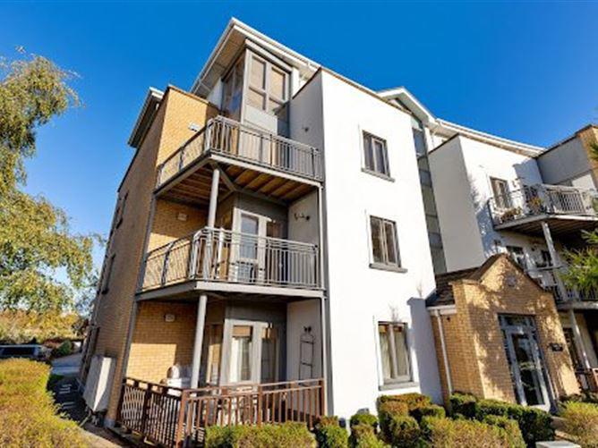 6 Goldsmith Hall, Collegewood, Castleknock, Dublin 15, historical listing image 1