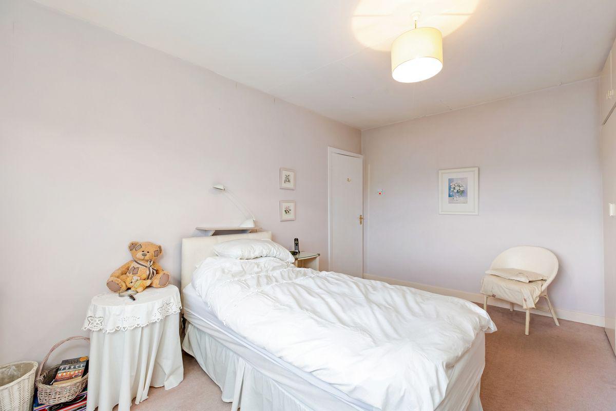 102 Sweetmount Avenue, Dundrum, Churchtown, Dublin 14, historical listing image 6