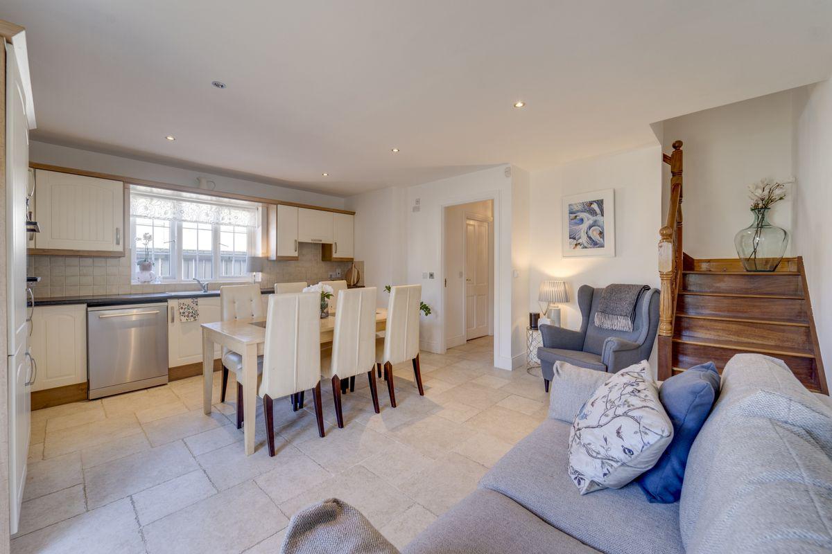660 Ballycullen Road, Knocklyon, Ballycullen, Dublin 16, historical listing image 5