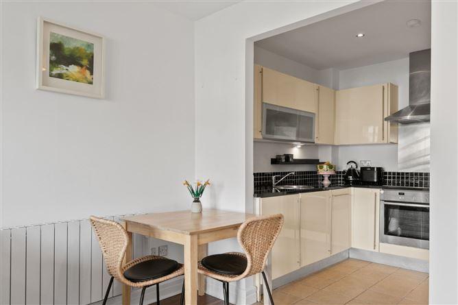 29, The Crescent, Dublin 18, historical listing image 6
