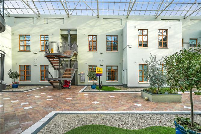 109, Winter Garden Pearse Street, The, Dublin 2, historical listing image 1