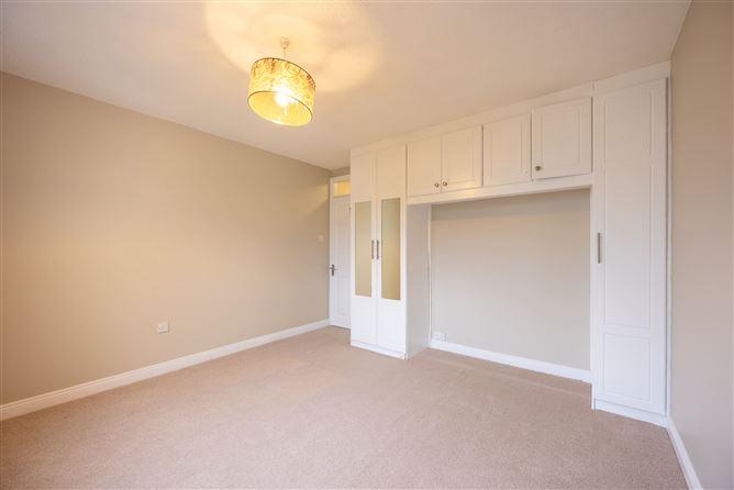 70, Woodfield Scholarstown Road, Dublin 16, historical listing image 6