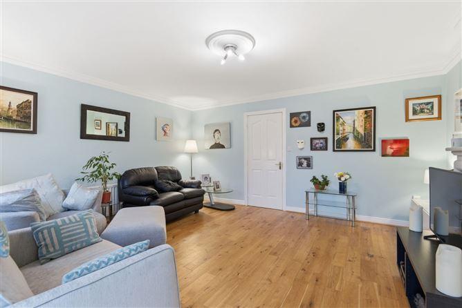 16, Larkfield Square, Co. Dublin, historical listing image 5