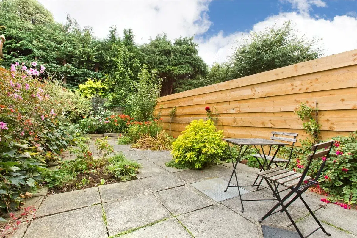 19 Woodlawn Grove, Churchtown, Dublin 14, historical listing image 6