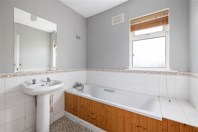 29 Pebble Bay, Wicklow Town, Co. Wicklow, historical listing image 5