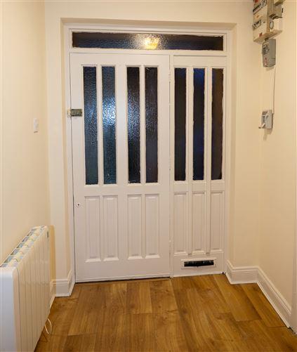 6, The Courtyard Mount, Co. Westmeath, historical listing image 4