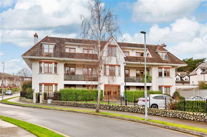 32 Cairnbrook Avenue, Glenamuck Road, Carrickmines, Dublin 18, historical listing image 1