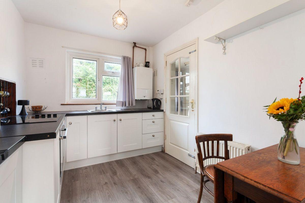 180 Santry Close, D09K5X6, Santry, Dublin 9, D09K5X6, historical listing image 5