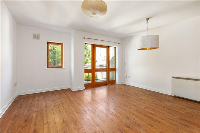 9 Frederick Court, Frederick Lane North, Dublin 1, historical listing image 3