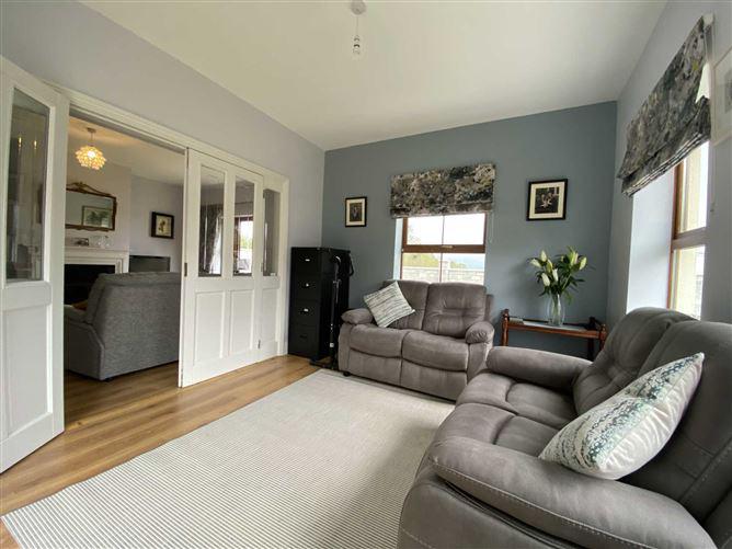9 Slievenamon Retirement Village, Lisronagh, Clonmel, County Tipperary, historical listing image 6