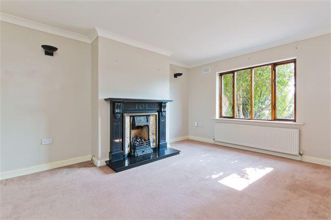 27 Holywell, Upper Kilmacud Road, Kilmacud, Dublin 14, historical listing image 3