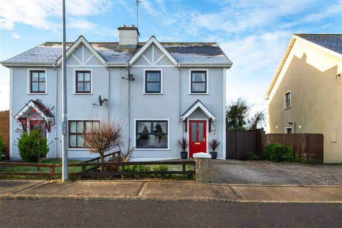 33 Cnoc Na Gaoithe, Lanesborough, Co. Longford., historical listing image 1