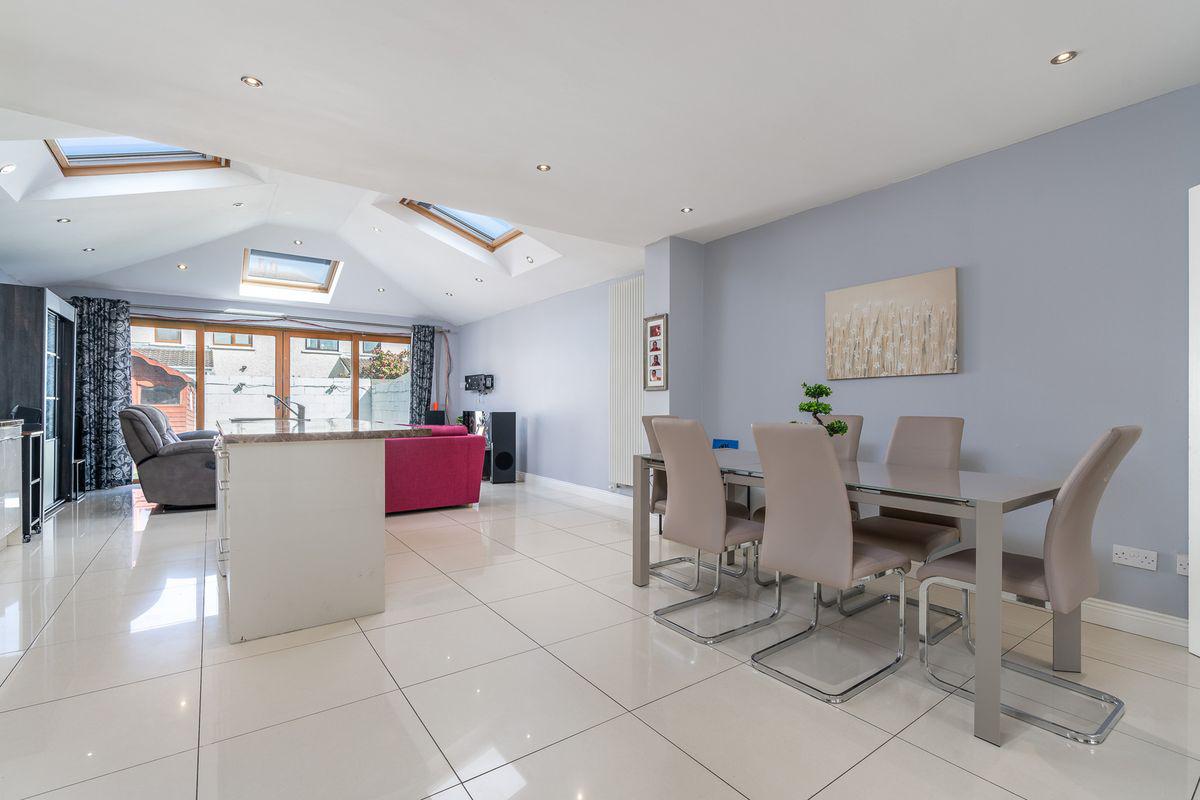 8 Glenbourne Road, Leopardstown Valley, Leopardstown, Dublin 18, historical listing image 6
