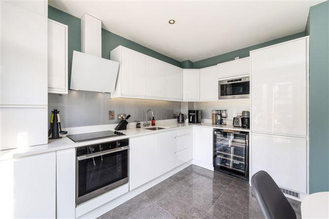 9 The Green, Robswall, Malahide,   County Dublin, historical listing image 3