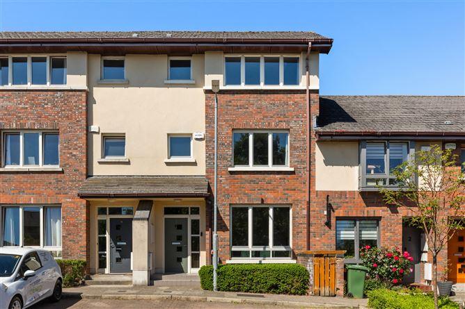 3, Belarmine Square, Dublin 18, historical listing image 1