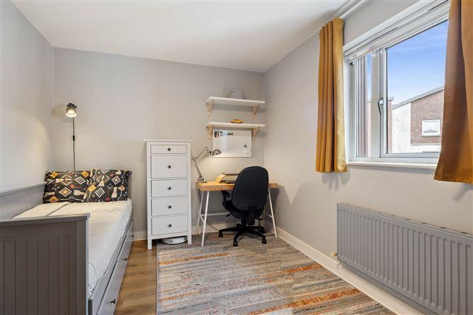 29 Cluain Shee, Aiken's Village, Sandyford, Dublin 18, D18RV06, historical listing image 6