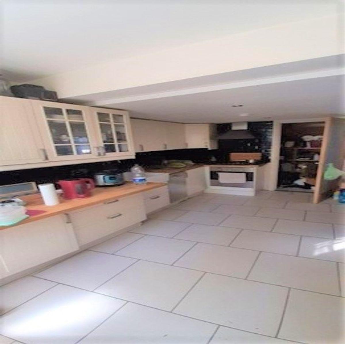 Kismet, 42 Percy Lane, Ballsbridge, Dublin 4, D04E1N8, historical listing image 3