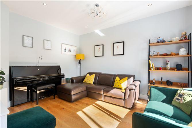 3, Belarmine Square, Dublin 18, historical listing image 6