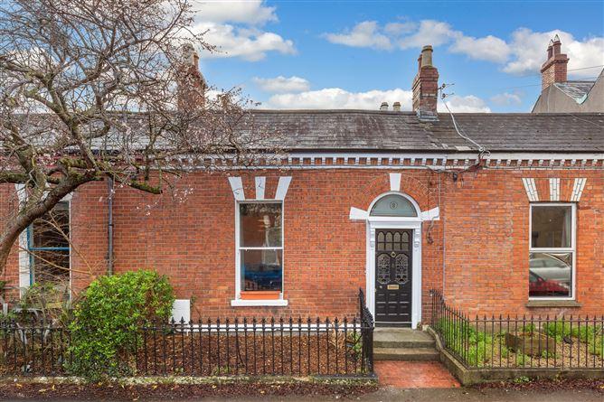 8, Sarsfield Street, Dublin 7, historical listing image 1
