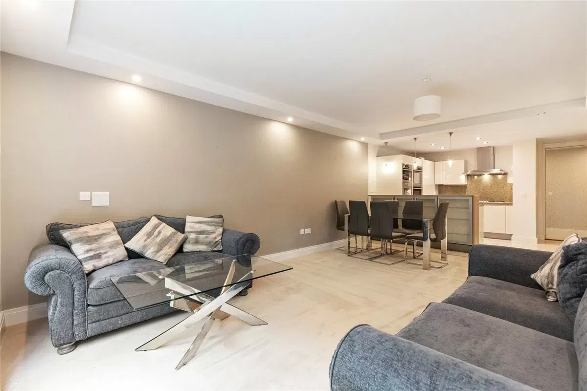 42 Shrewsbury Square, Ballsbridge, Dublin 4, historical listing image 3