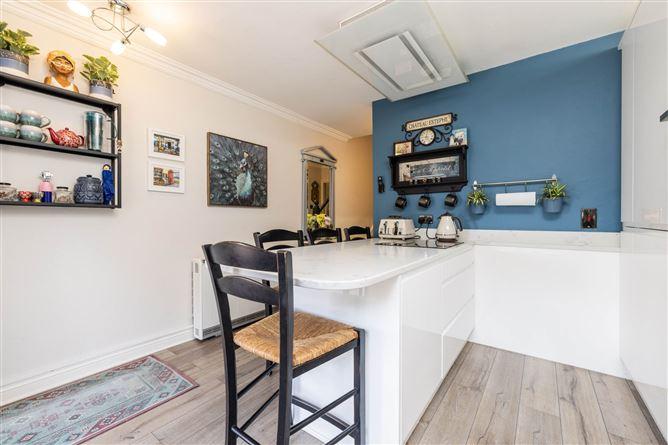 10 Thorncliffe, Dundrum Road, Milltown, Dublin 6, D14D4D6, historical listing image 2