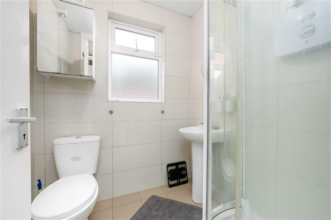 Original advertisement for 33 CARLINGFORD RD, DRUMCONDRA, DUBLIN 9
