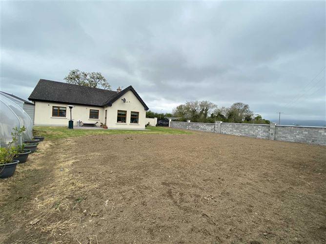 9 Slievenamon Retirement Village, Lisronagh, Clonmel, County Tipperary, historical listing image 3