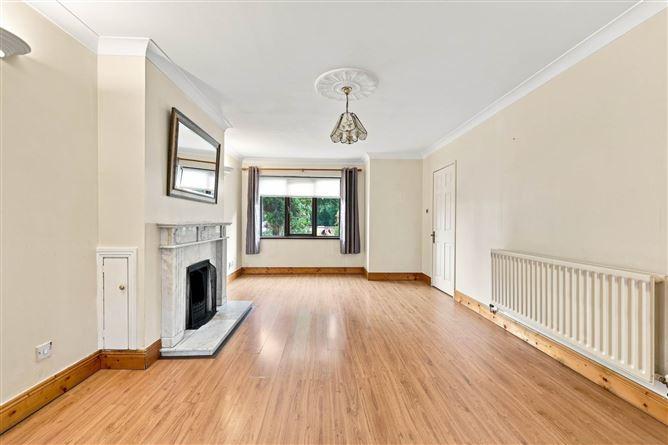 Colts Pride, 72, Carlton Court, Co. Dublin, historical listing image 4
