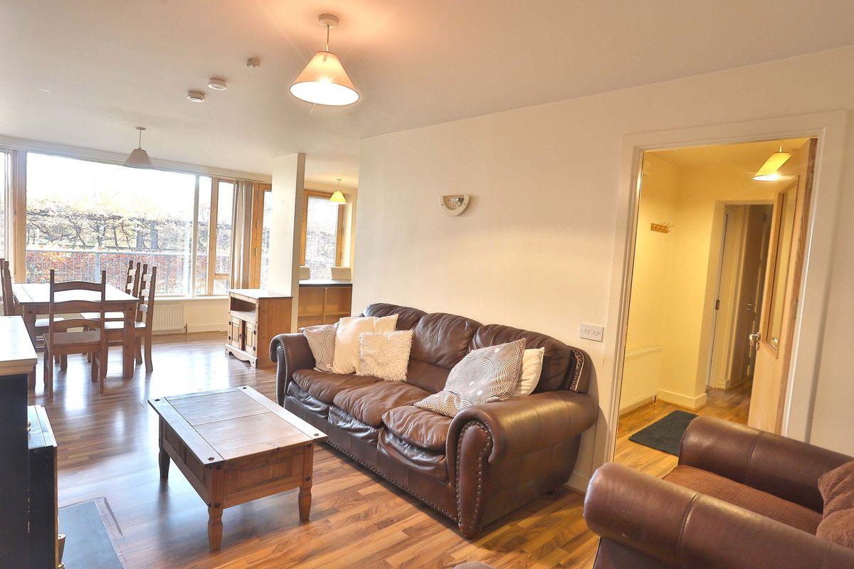 7 Block A, Stradbrook Apartments, Portlaoise, Co. Laois, R32N253, historical listing image 3