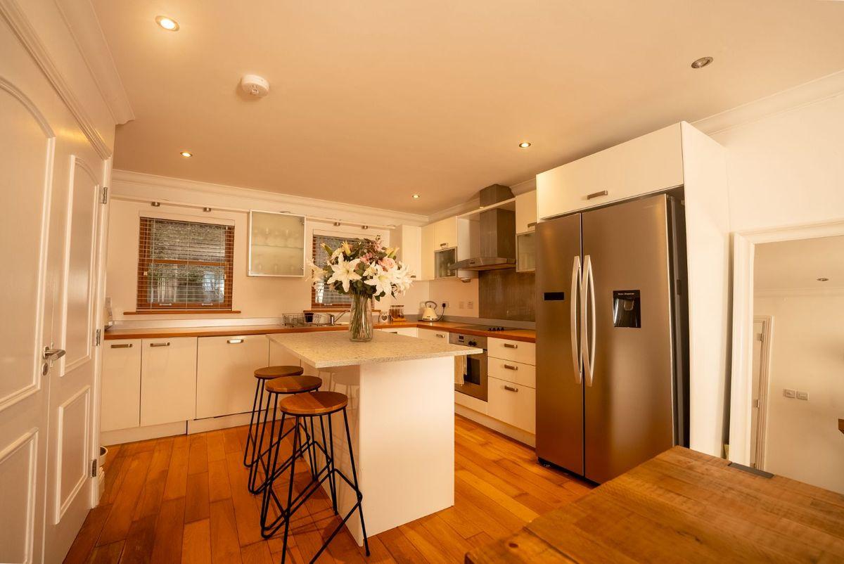 Apartment 9 , Estuary Court, Rochestown, Co. Cork, T12HR25, historical listing image 1