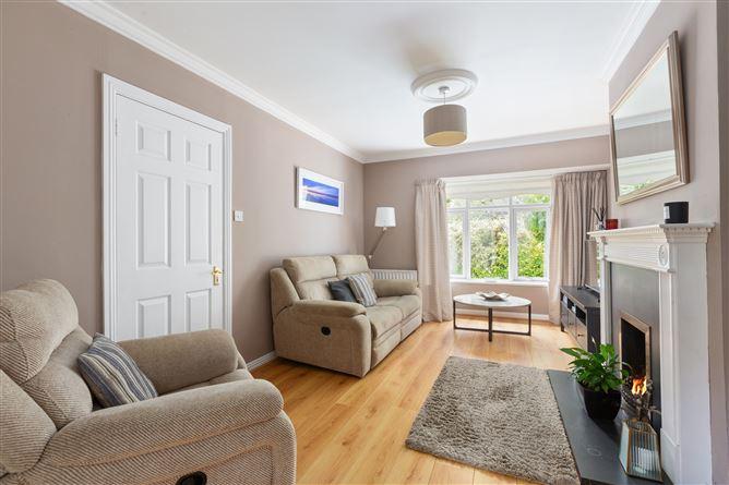 19 Glencairn Walk, The Gallops, Leopardstown, Dublin 18, historical listing image 2