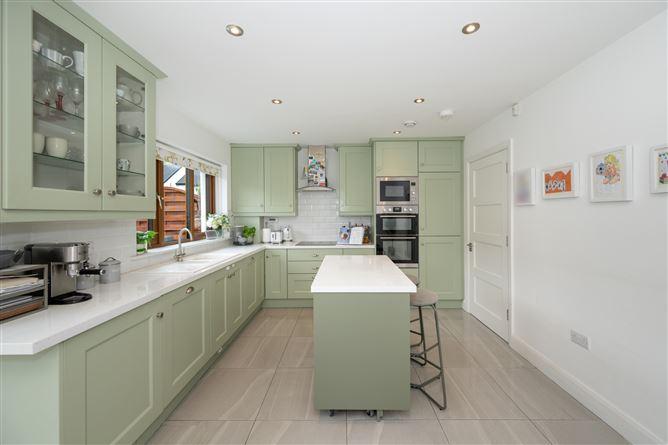 5 Woodview, Fionn Laoi, Ballincollig, Cork, historical listing image 5